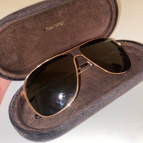 Tom Ford sunglasses. Good condition. Originally bought at $400 - Picture 2 of 6